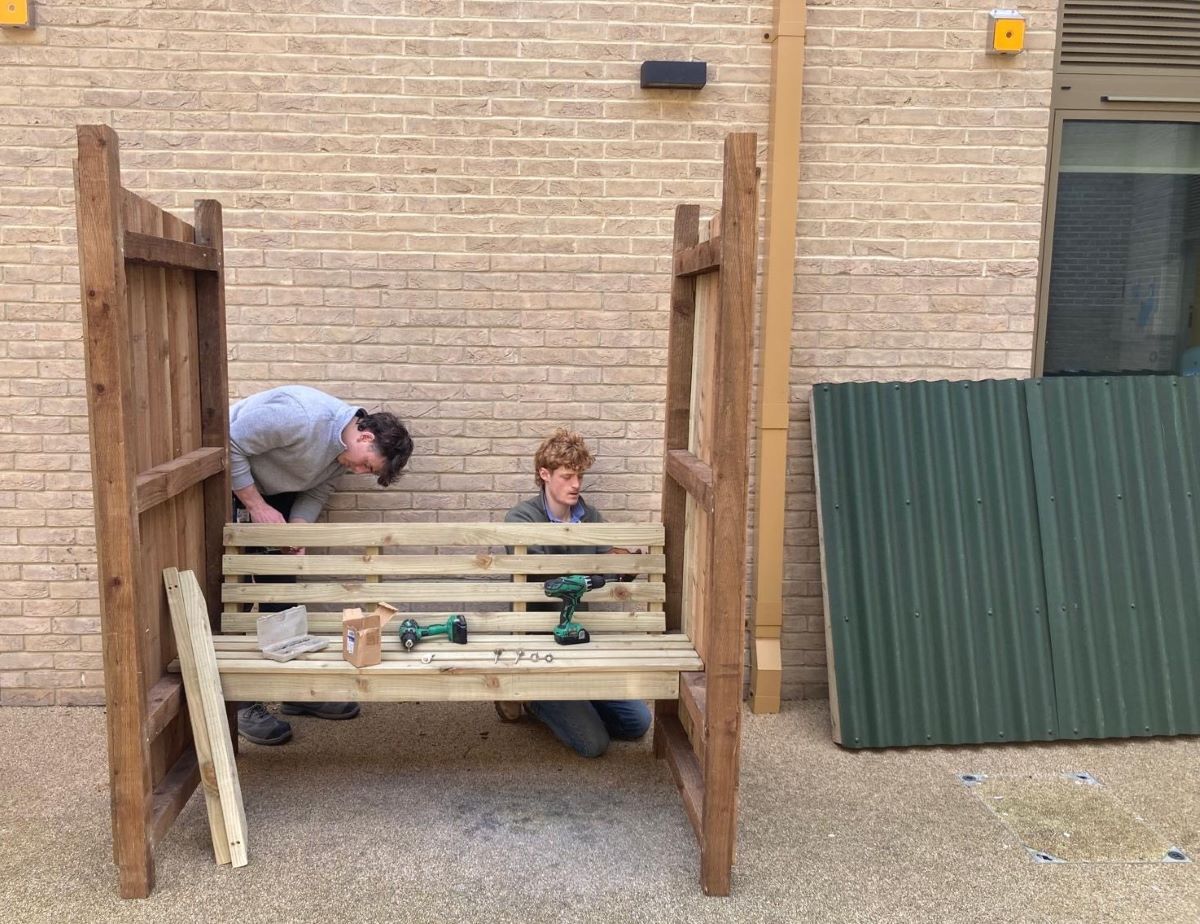 Community Construction 3