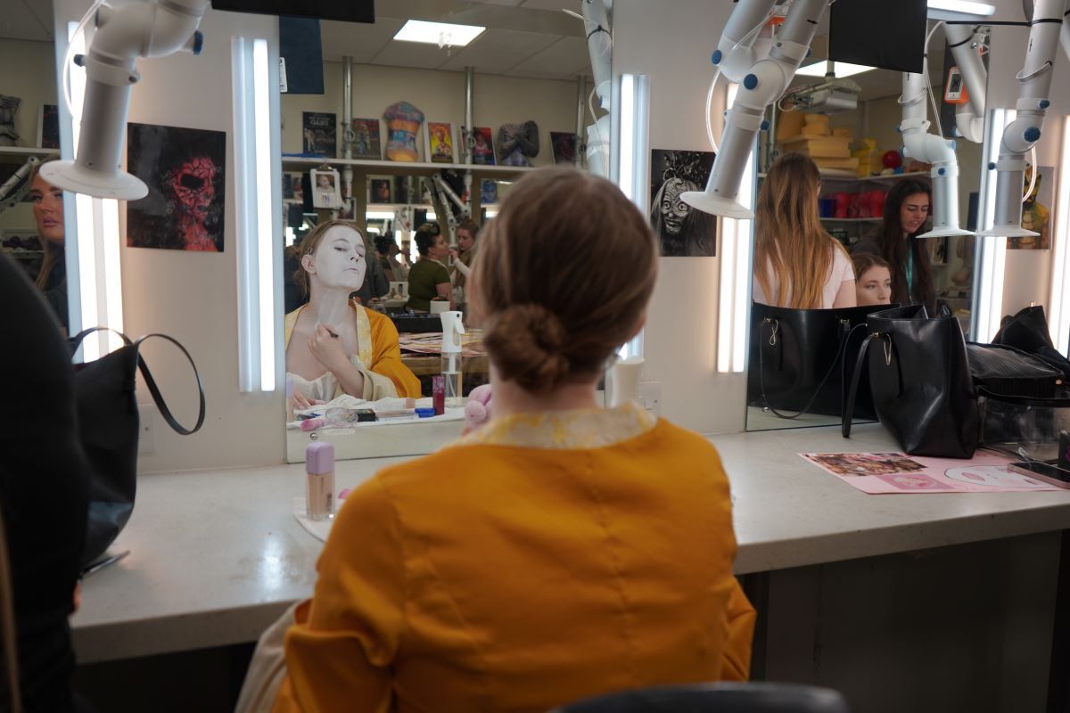 Ready Steady Glow 10