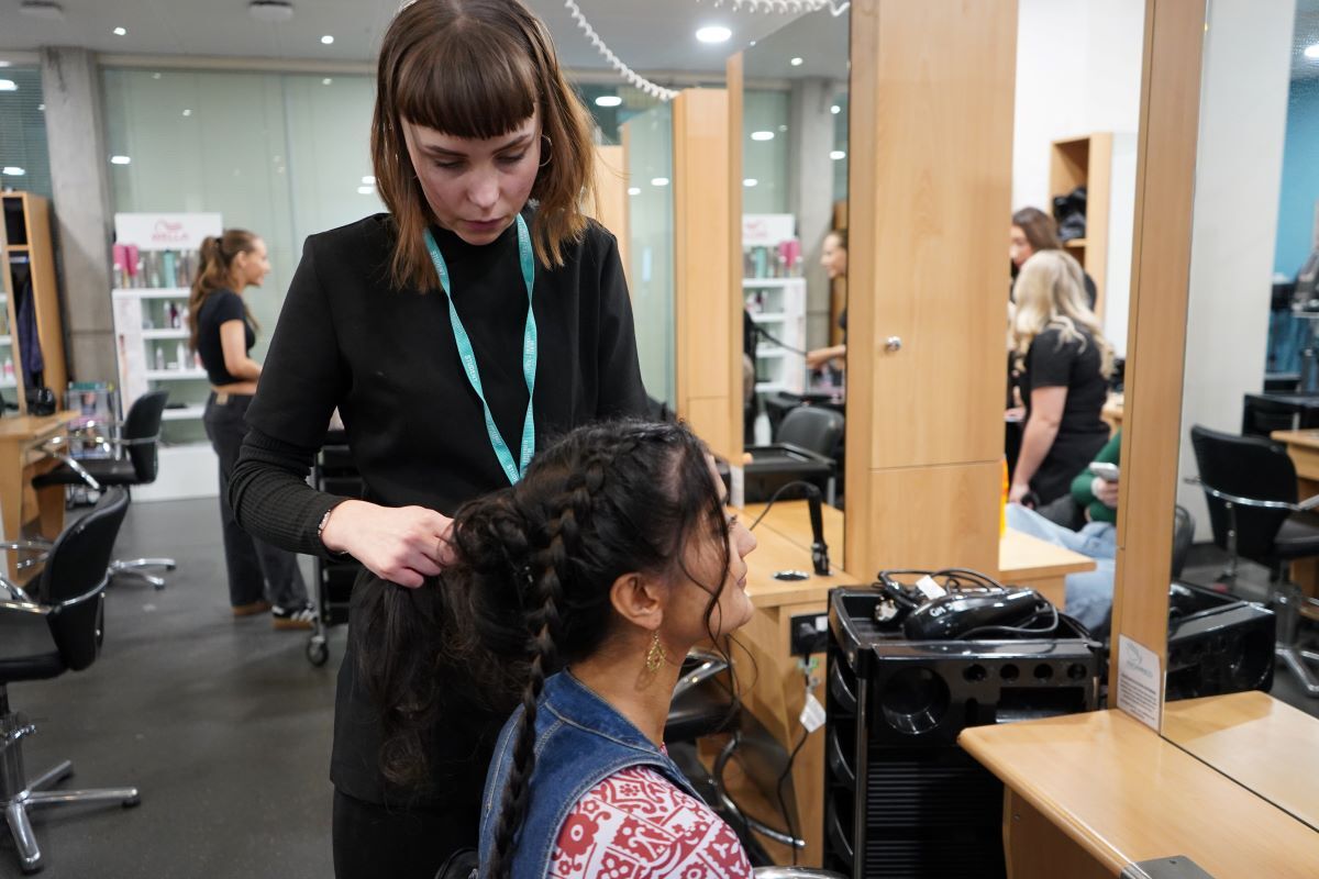 Ready Steady Glow 15