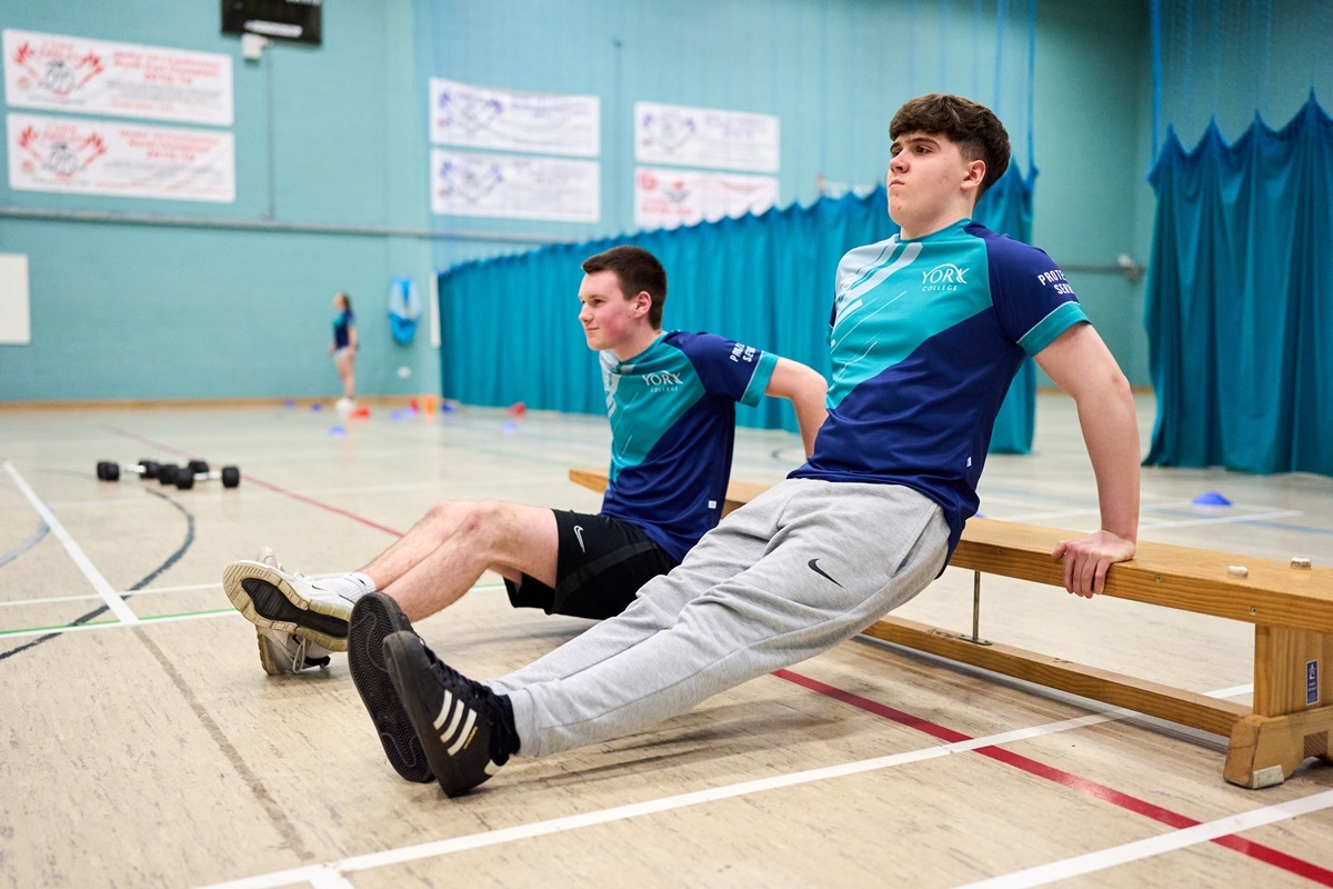 Uniformed Services fitness session bench press ups