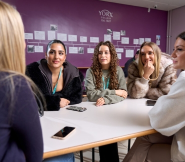 Students in cafe 1827